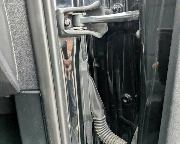 Чорний БМВ 1 Серія, об'ємом двигуна 1.6 л та пробігом 238 тис. км за 6400 $, фото 29 на Automoto.ua