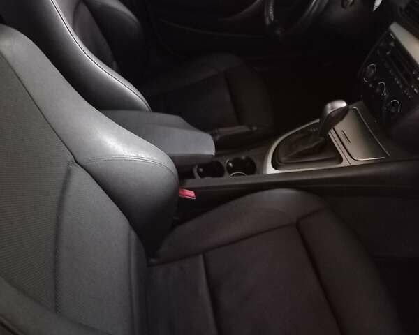 Черный БМВ 1 Серия, объемом двигателя 2 л и пробегом 467 тыс. км за 7900 $, фото 11 на Automoto.ua