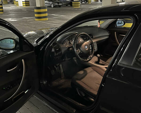 Чорний БМВ 1 Серія, об'ємом двигуна 2 л та пробігом 214 тис. км за 7500 $, фото 8 на Automoto.ua