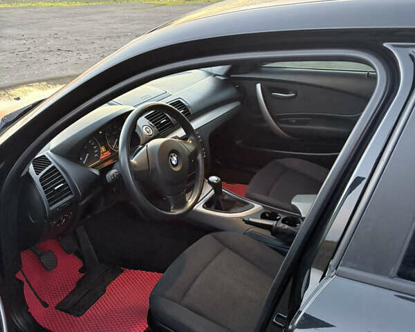 Черный БМВ 1 Серия, объемом двигателя 1.6 л и пробегом 199 тыс. км за 7000 $, фото 13 на Automoto.ua