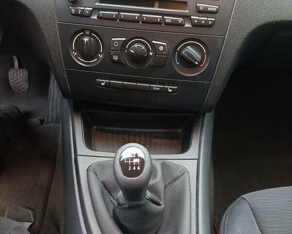 Черный БМВ 1 Серия, объемом двигателя 2 л и пробегом 307 тыс. км за 5800 $, фото 35 на Automoto.ua