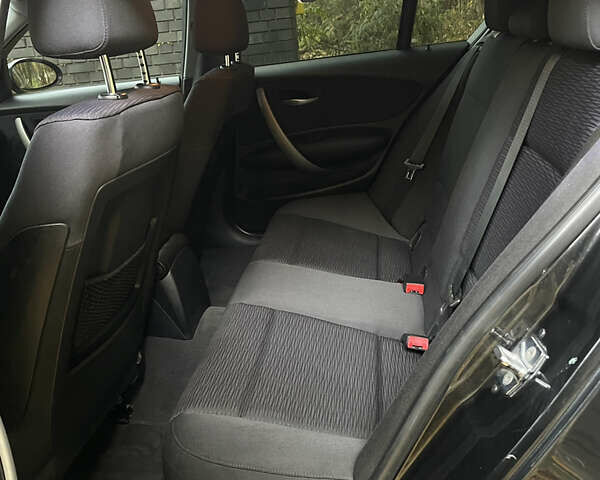 Черный БМВ 1 Серия, объемом двигателя 1.6 л и пробегом 219 тыс. км за 5000 $, фото 15 на Automoto.ua