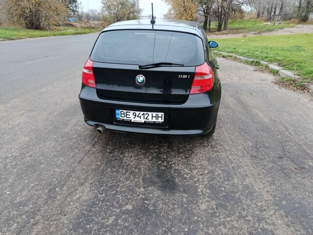 Черный БМВ 1 Серия, объемом двигателя 2 л и пробегом 213 тыс. км за 6800 $, фото 3 на Automoto.ua