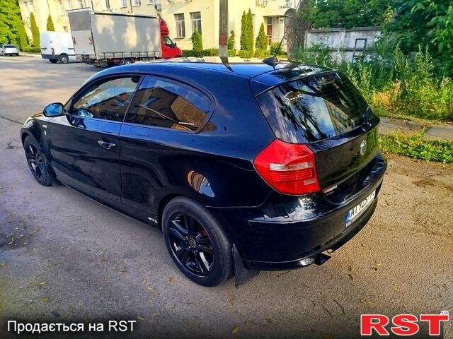 Черный БМВ 1 Серия, объемом двигателя 2 л и пробегом 227 тыс. км за 5000 $, фото 2 на Automoto.ua