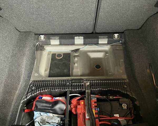 Черный БМВ 1 Серия, объемом двигателя 2 л и пробегом 290 тыс. км за 5500 $, фото 30 на Automoto.ua