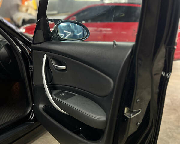 Черный БМВ 1 Серия, объемом двигателя 1.6 л и пробегом 250 тыс. км за 6200 $, фото 13 на Automoto.ua