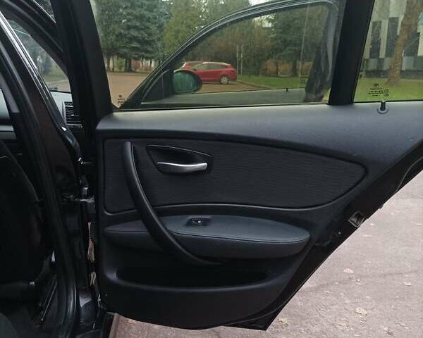 Черный БМВ 1 Серия, объемом двигателя 2 л и пробегом 307 тыс. км за 5800 $, фото 18 на Automoto.ua