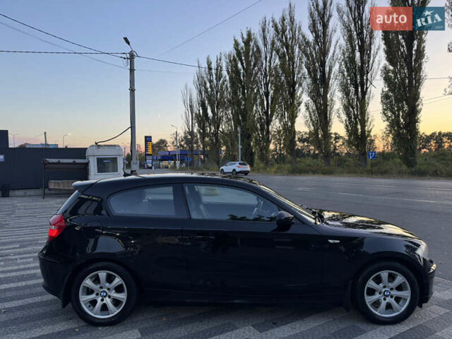 Черный БМВ 1 Серия, объемом двигателя 2 л и пробегом 237 тыс. км за 7700 $, фото 8 на Automoto.ua