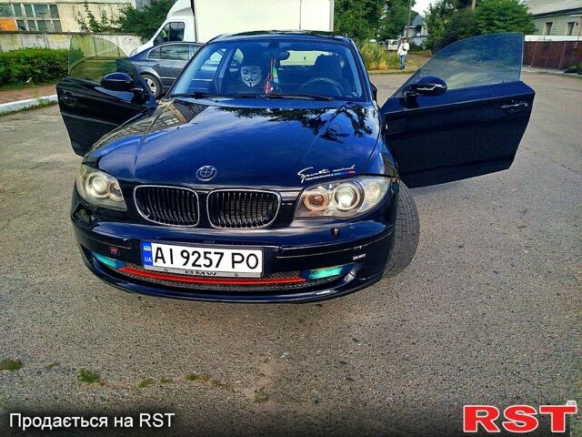 Черный БМВ 1 Серия, объемом двигателя 2 л и пробегом 227 тыс. км за 5000 $, фото 1 на Automoto.ua