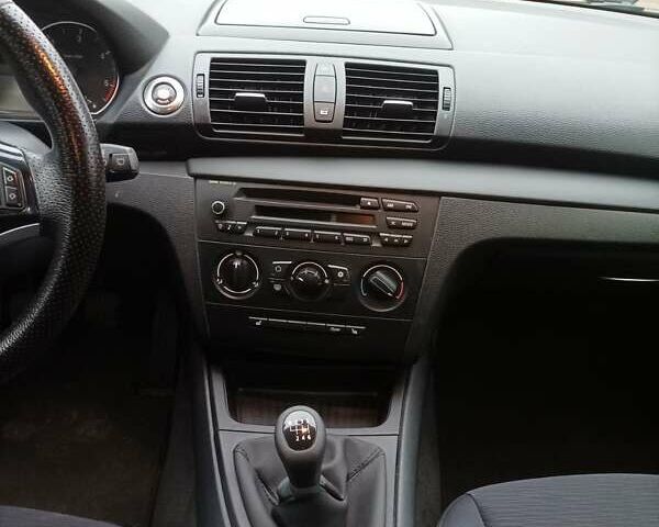 Черный БМВ 1 Серия, объемом двигателя 2 л и пробегом 307 тыс. км за 5800 $, фото 32 на Automoto.ua