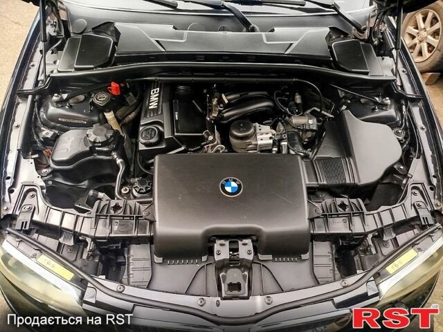 Черный БМВ 1 Серия, объемом двигателя 2 л и пробегом 227 тыс. км за 5000 $, фото 6 на Automoto.ua