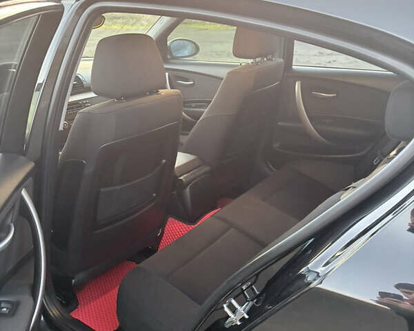 Черный БМВ 1 Серия, объемом двигателя 1.6 л и пробегом 199 тыс. км за 7000 $, фото 9 на Automoto.ua