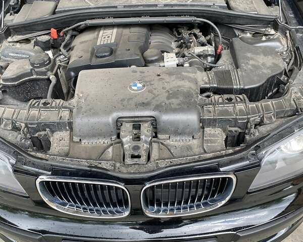 Черный БМВ 1 Серия, объемом двигателя 2 л и пробегом 290 тыс. км за 5500 $, фото 16 на Automoto.ua