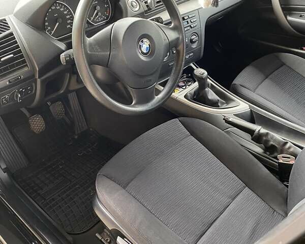 Черный БМВ 1 Серия, объемом двигателя 2 л и пробегом 290 тыс. км за 5500 $, фото 17 на Automoto.ua