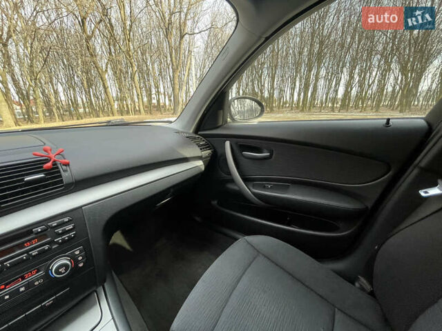 Чорний БМВ 1 Серія, об'ємом двигуна 1.6 л та пробігом 219 тис. км за 6000 $, фото 13 на Automoto.ua
