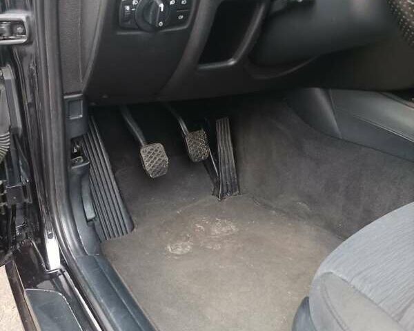 Черный БМВ 1 Серия, объемом двигателя 2 л и пробегом 307 тыс. км за 5800 $, фото 21 на Automoto.ua