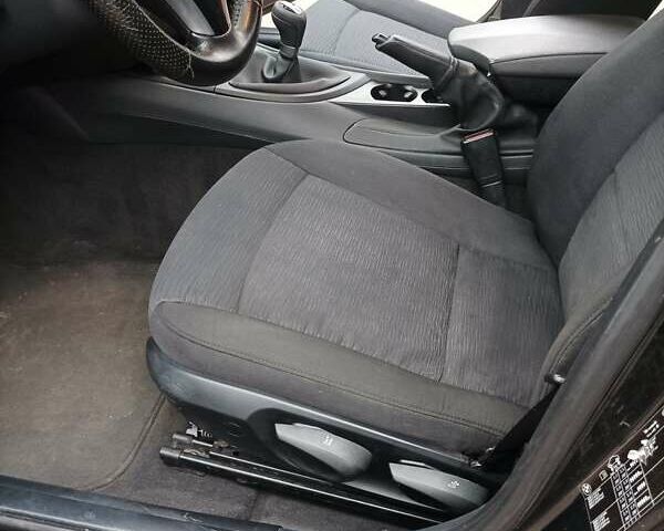 Черный БМВ 1 Серия, объемом двигателя 2 л и пробегом 307 тыс. км за 5800 $, фото 19 на Automoto.ua