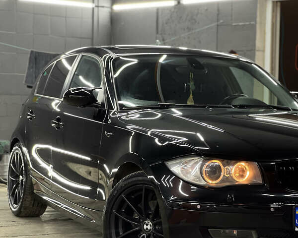 Черный БМВ 1 Серия, объемом двигателя 1.6 л и пробегом 250 тыс. км за 6200 $, фото 11 на Automoto.ua