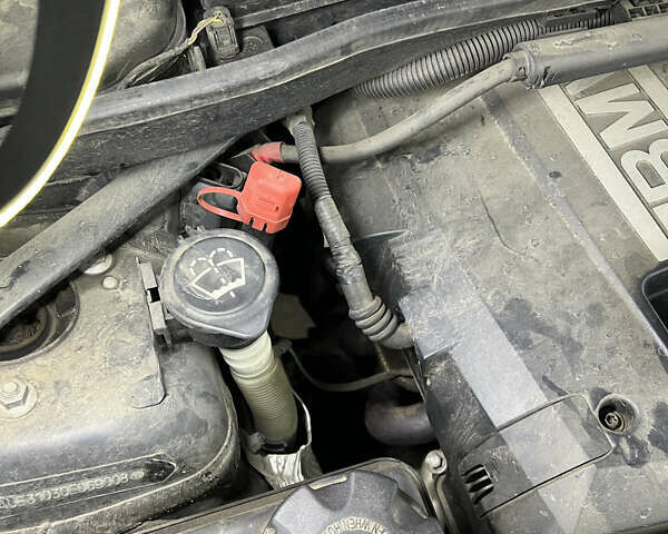 Черный БМВ 1 Серия, объемом двигателя 1.6 л и пробегом 250 тыс. км за 6200 $, фото 25 на Automoto.ua