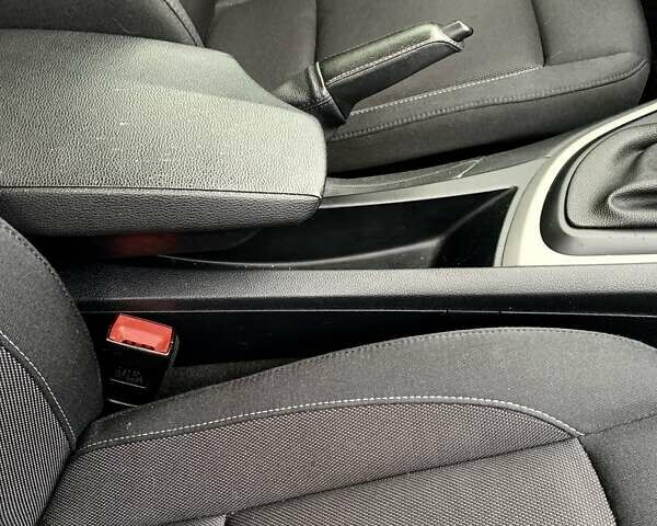 Черный БМВ 1 Серия, объемом двигателя 1.6 л и пробегом 144 тыс. км за 7700 $, фото 20 на Automoto.ua