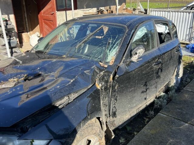 Черный БМВ 1 Серия, объемом двигателя 2 л и пробегом 340 тыс. км за 2000 $, фото 1 на Automoto.ua