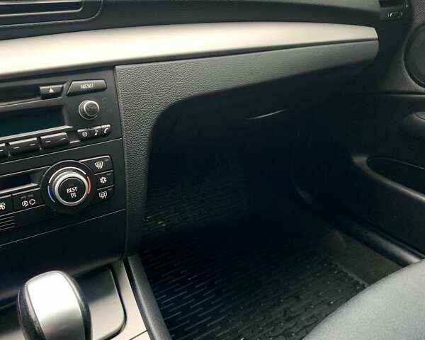 Черный БМВ 1 Серия, объемом двигателя 1.6 л и пробегом 144 тыс. км за 7700 $, фото 64 на Automoto.ua