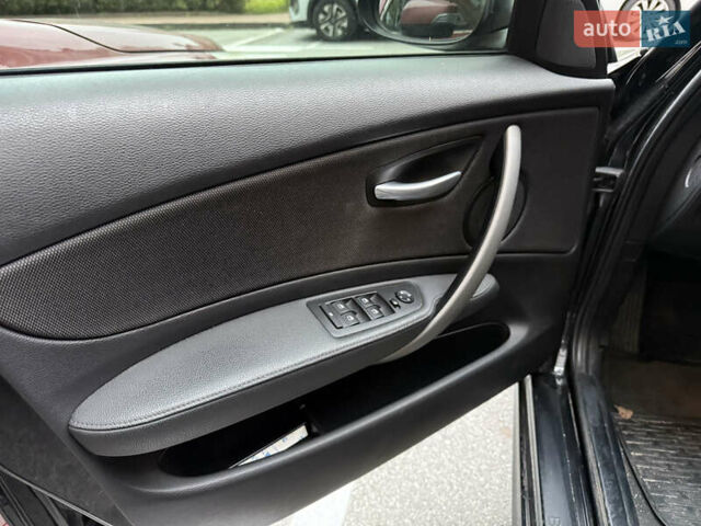Черный БМВ 1 Серия, объемом двигателя 0 л и пробегом 144 тыс. км за 7500 $, фото 7 на Automoto.ua