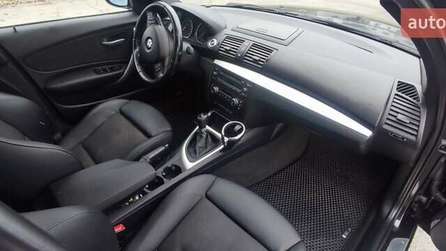Черный БМВ 1 Серия, объемом двигателя 2 л и пробегом 275 тыс. км за 7800 $, фото 11 на Automoto.ua