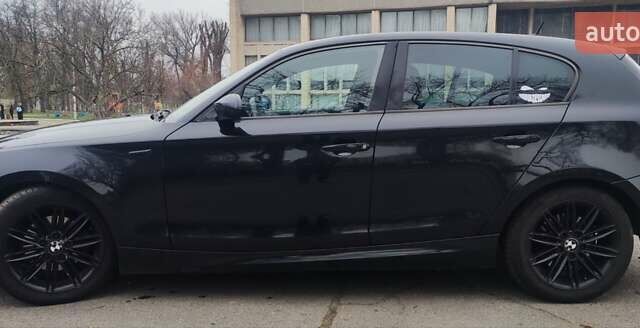 Черный БМВ 1 Серия, объемом двигателя 2 л и пробегом 275 тыс. км за 7800 $, фото 3 на Automoto.ua