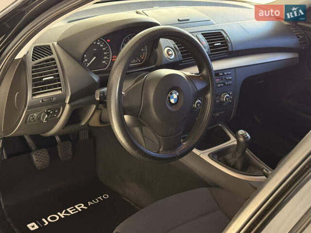 Черный БМВ 1 Серия, объемом двигателя 2 л и пробегом 258 тыс. км за 6200 $, фото 14 на Automoto.ua