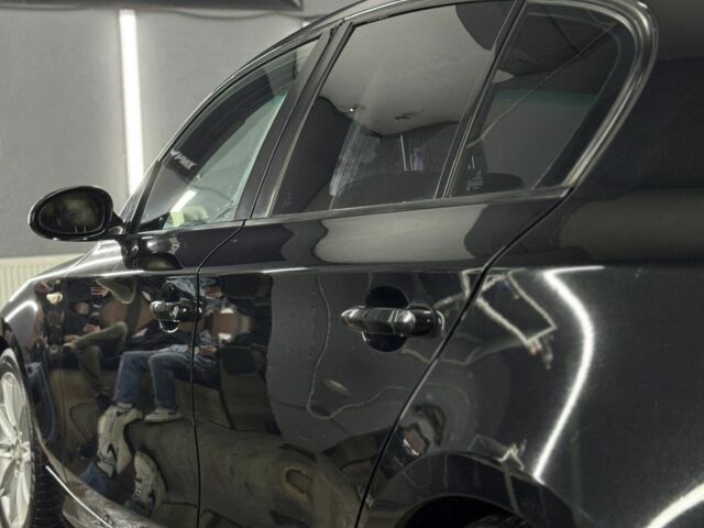 Чорний БМВ 1 Серія, об'ємом двигуна 2 л та пробігом 275 тис. км за 8000 $, фото 2 на Automoto.ua