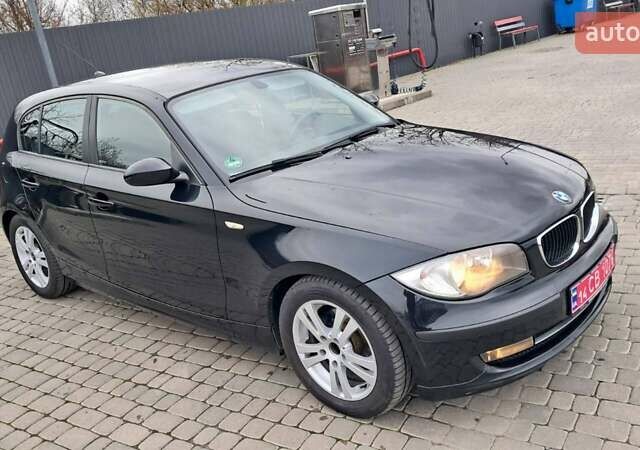 Чорний БМВ 1 Серія, об'ємом двигуна 2 л та пробігом 216 тис. км за 6000 $, фото 1 на Automoto.ua