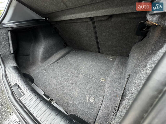 Черный БМВ 1 Серия, объемом двигателя 0 л и пробегом 175 тыс. км за 7500 $, фото 22 на Automoto.ua