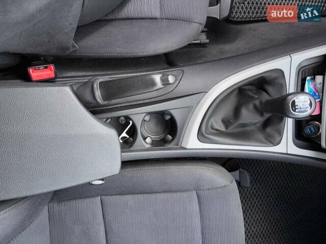Чорний БМВ 1 Серія, об'ємом двигуна 2 л та пробігом 263 тис. км за 6700 $, фото 5 на Automoto.ua