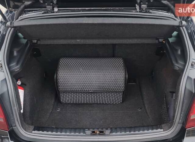 Черный БМВ 1 Серия, объемом двигателя 2 л и пробегом 275 тыс. км за 7800 $, фото 8 на Automoto.ua