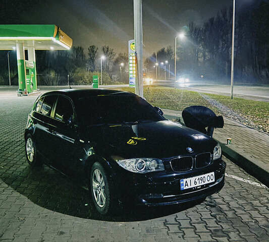 Черный БМВ 1 Серия, объемом двигателя 2 л и пробегом 87 тыс. км за 10500 $, фото 3 на Automoto.ua