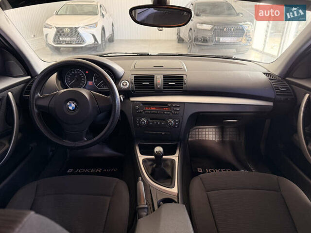 Черный БМВ 1 Серия, объемом двигателя 2 л и пробегом 258 тыс. км за 6200 $, фото 18 на Automoto.ua