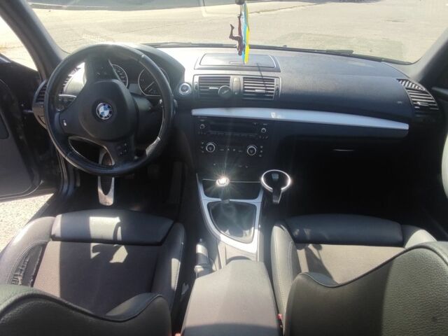 Черный БМВ 1 Серия, объемом двигателя 2 л и пробегом 273 тыс. км за 7600 $, фото 5 на Automoto.ua