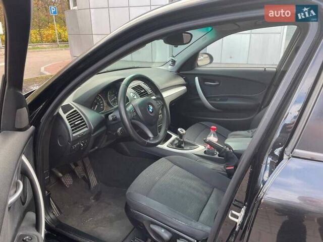 Черный БМВ 1 Серия, объемом двигателя 2 л и пробегом 350 тыс. км за 5300 $, фото 3 на Automoto.ua