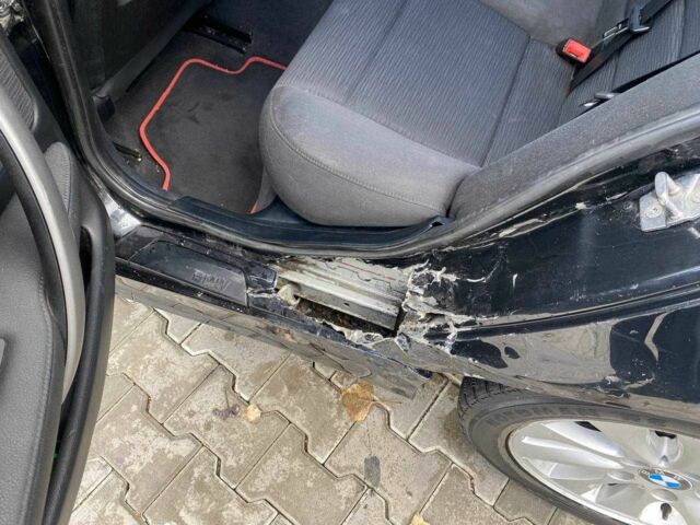 Черный БМВ 1 Серия, объемом двигателя 2 л и пробегом 289 тыс. км за 5700 $, фото 10 на Automoto.ua