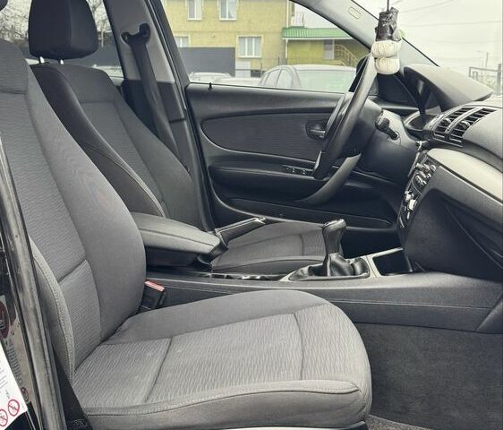 Чорний БМВ 1 Серія, об'ємом двигуна 2 л та пробігом 183 тис. км за 6500 $, фото 18 на Automoto.ua