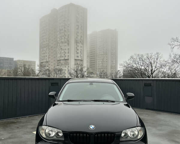 Черный БМВ 1 Серия, объемом двигателя 2 л и пробегом 270 тыс. км за 8699 $, фото 1 на Automoto.ua