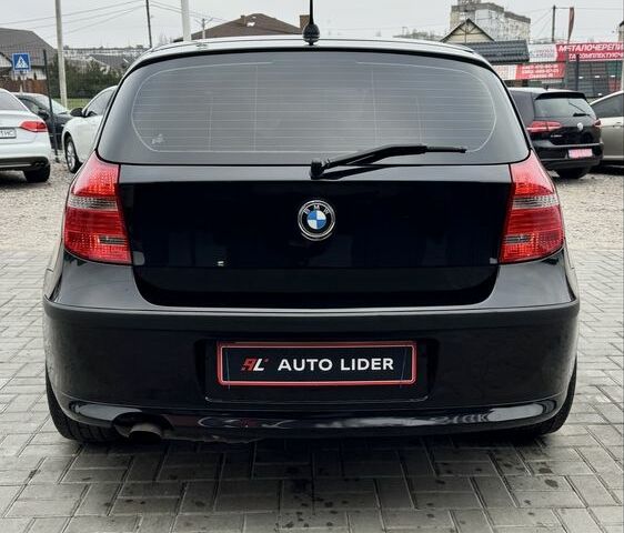 Чорний БМВ 1 Серія, об'ємом двигуна 2 л та пробігом 183 тис. км за 6500 $, фото 4 на Automoto.ua