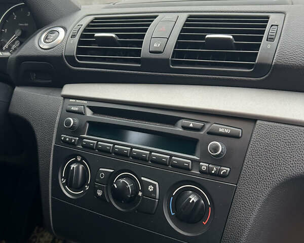 Черный БМВ 1 Серия, объемом двигателя 2 л и пробегом 270 тыс. км за 8699 $, фото 24 на Automoto.ua