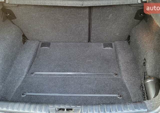 Черный БМВ 1 Серия, объемом двигателя 2 л и пробегом 199 тыс. км за 6499 $, фото 31 на Automoto.ua