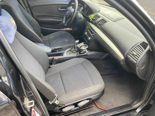 Черный БМВ 1 Серия, объемом двигателя 2 л и пробегом 289 тыс. км за 5700 $, фото 12 на Automoto.ua