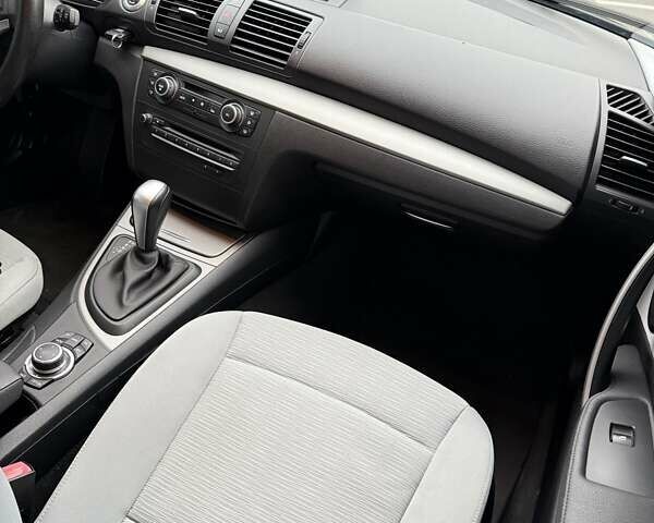 Черный БМВ 1 Серия, объемом двигателя 2 л и пробегом 213 тыс. км за 7350 $, фото 11 на Automoto.ua