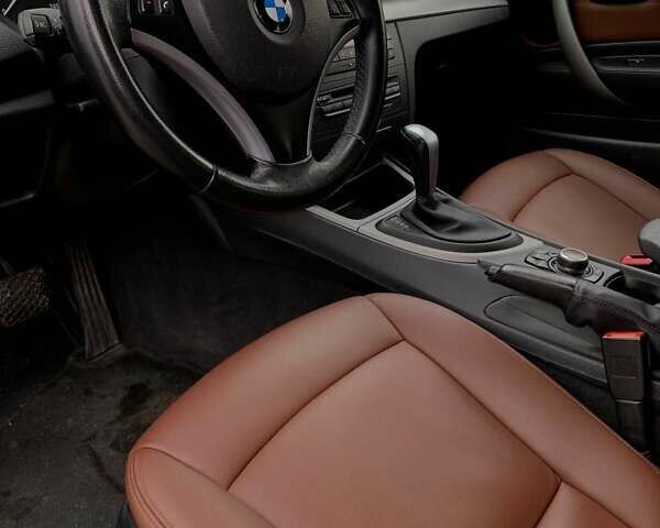 Черный БМВ 1 Серия, объемом двигателя 2 л и пробегом 210 тыс. км за 9000 $, фото 5 на Automoto.ua