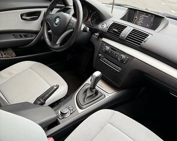 Черный БМВ 1 Серия, объемом двигателя 2 л и пробегом 213 тыс. км за 7350 $, фото 10 на Automoto.ua