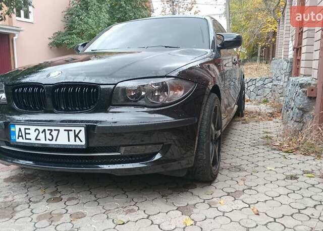 Черный БМВ 1 Серия, объемом двигателя 2 л и пробегом 199 тыс. км за 6499 $, фото 9 на Automoto.ua